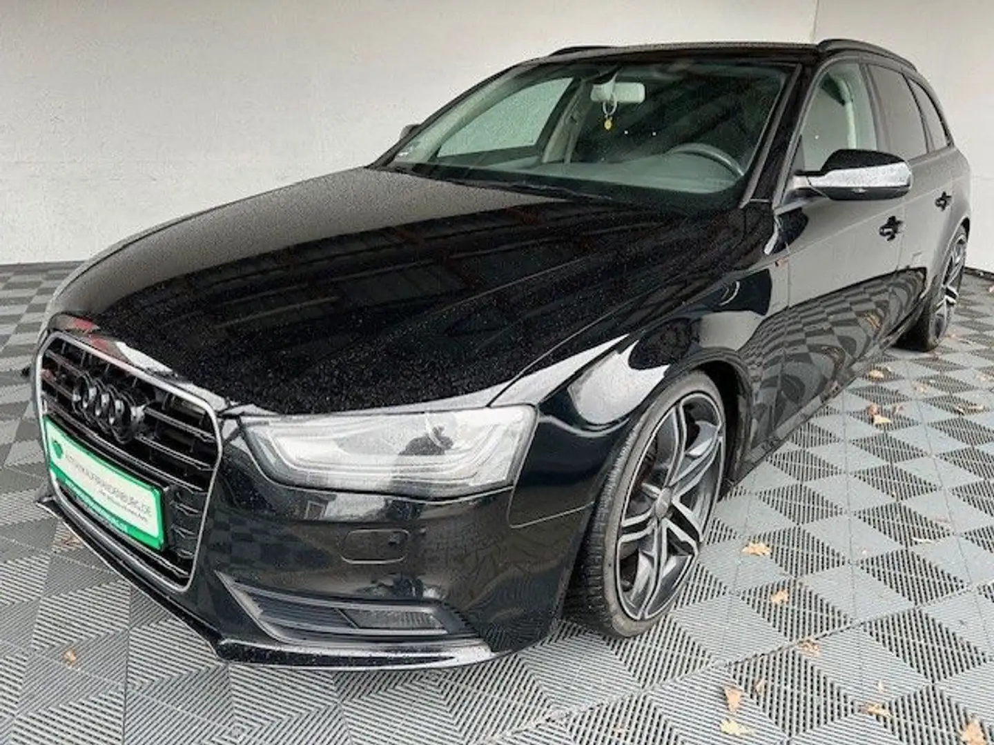 Audi A4 Avant Attraction Negro - 1