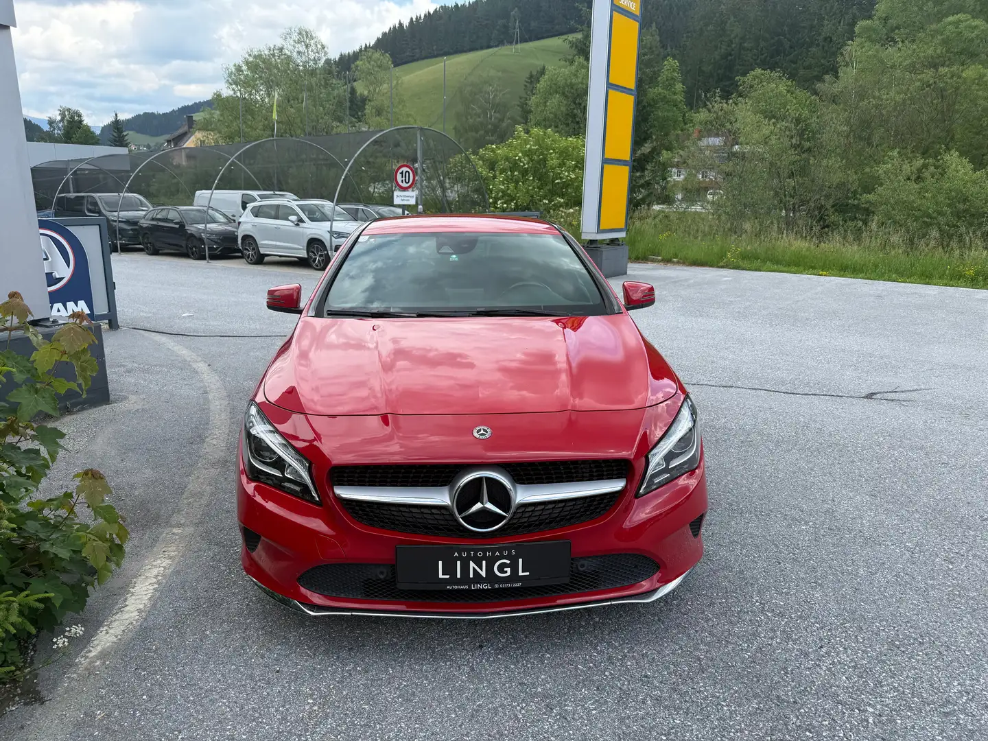 Mercedes-Benz CLA 180 CLA 180 d Shooting Brake *AHV; LED* Rot - 2