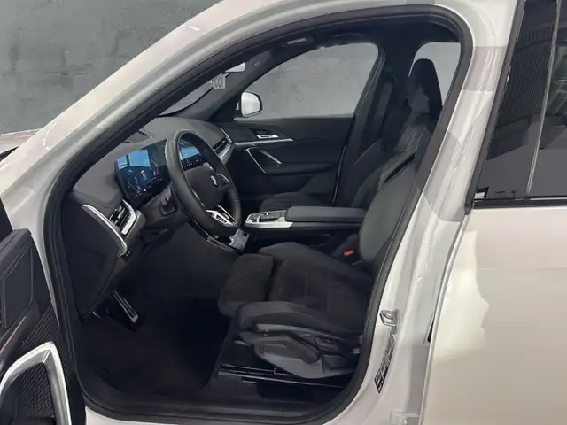 BMW X1 view 8