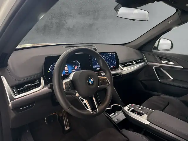 BMW X1 view 9