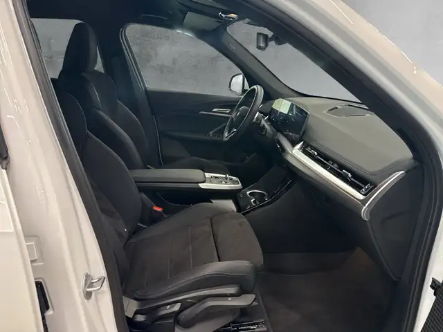 BMW X1 view 11