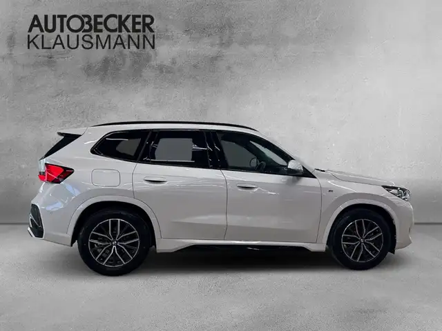 BMW X1 view 4