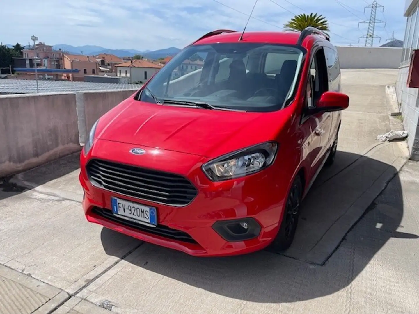 Ford Tourneo Courier Tourneo Courier 1.0 EcoBoost 100 CV Plus Красный - 1