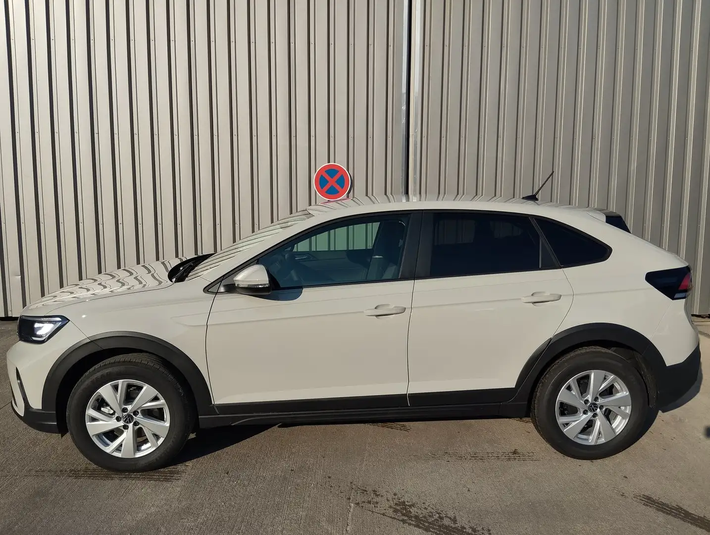 Volkswagen Taigo 4Me TSI Grau - 2