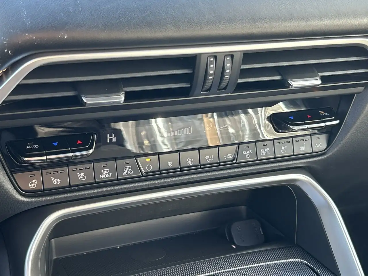 Mazda CX-90 PHEV снимка Mazda CX-90 PHEV