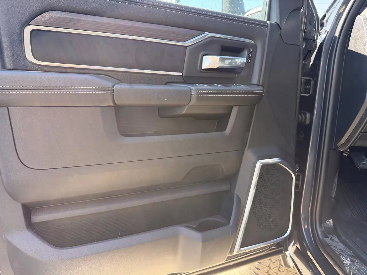 RAM 3500 photo RAM 3500