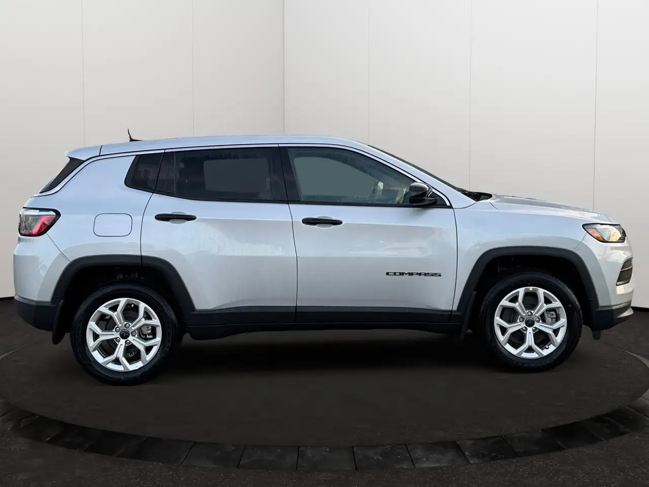 Jeep Compass photo Jeep Compass