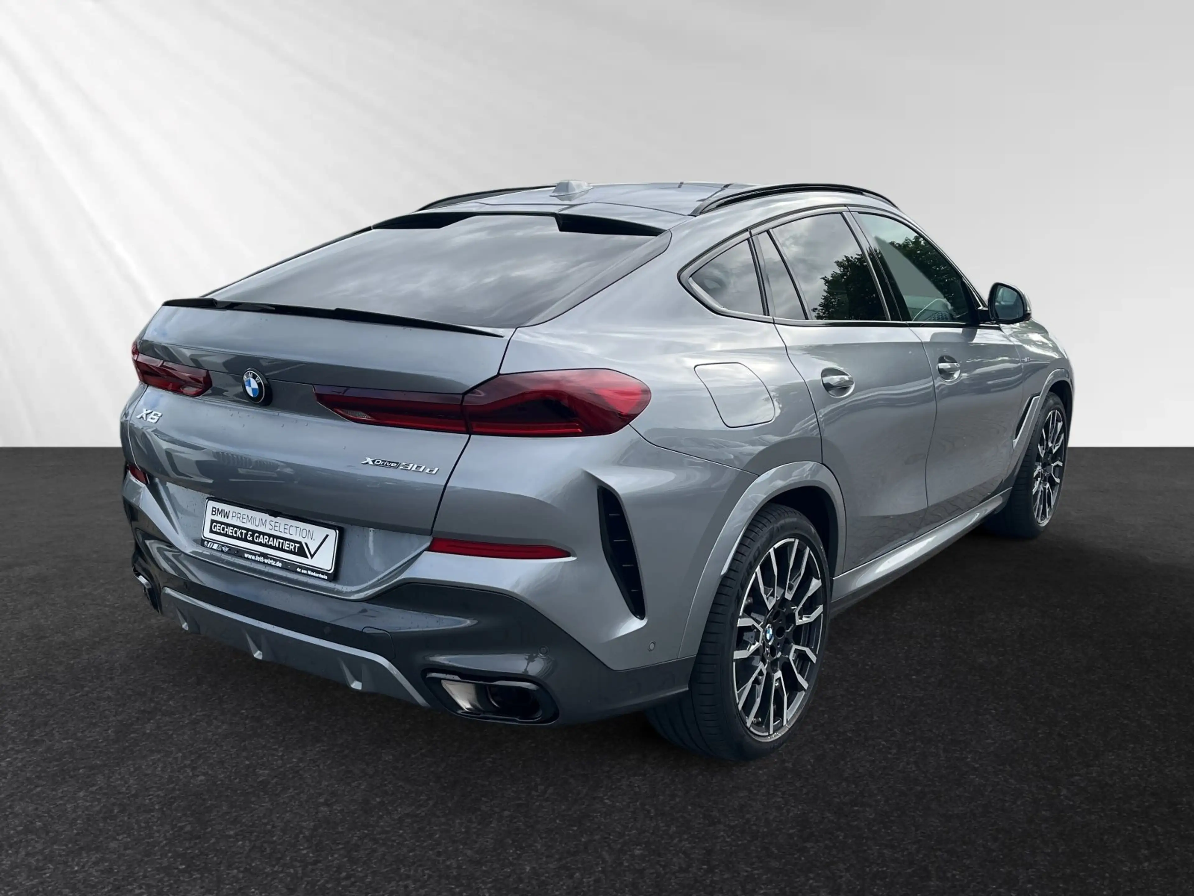 BMW X6 xDrive30d M Sport Pro|AHK|Panorama|Massage — photo 3