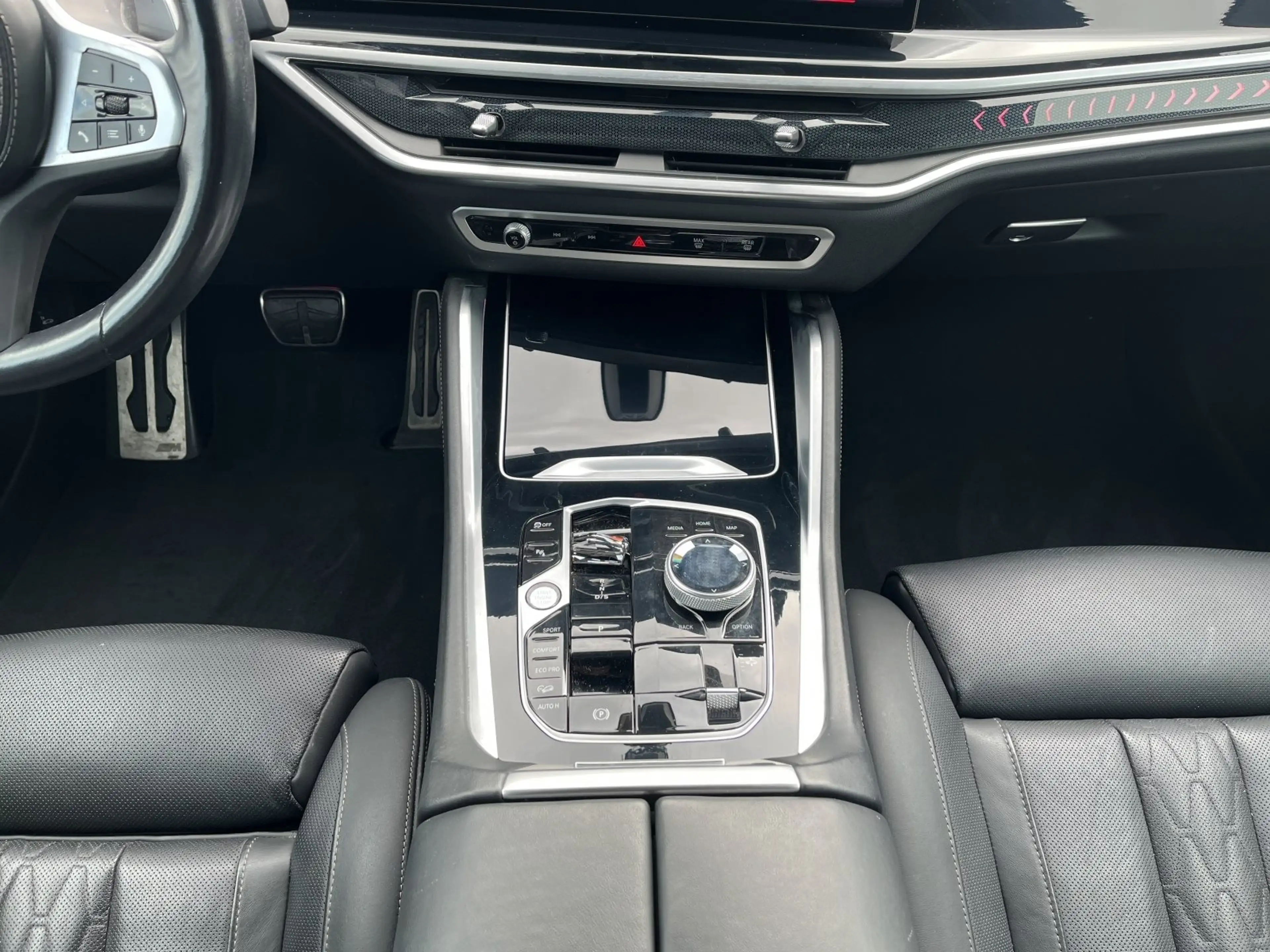 BMW X6 xDrive30d M Sport Pro|AHK|Panorama|Massage — photo 12