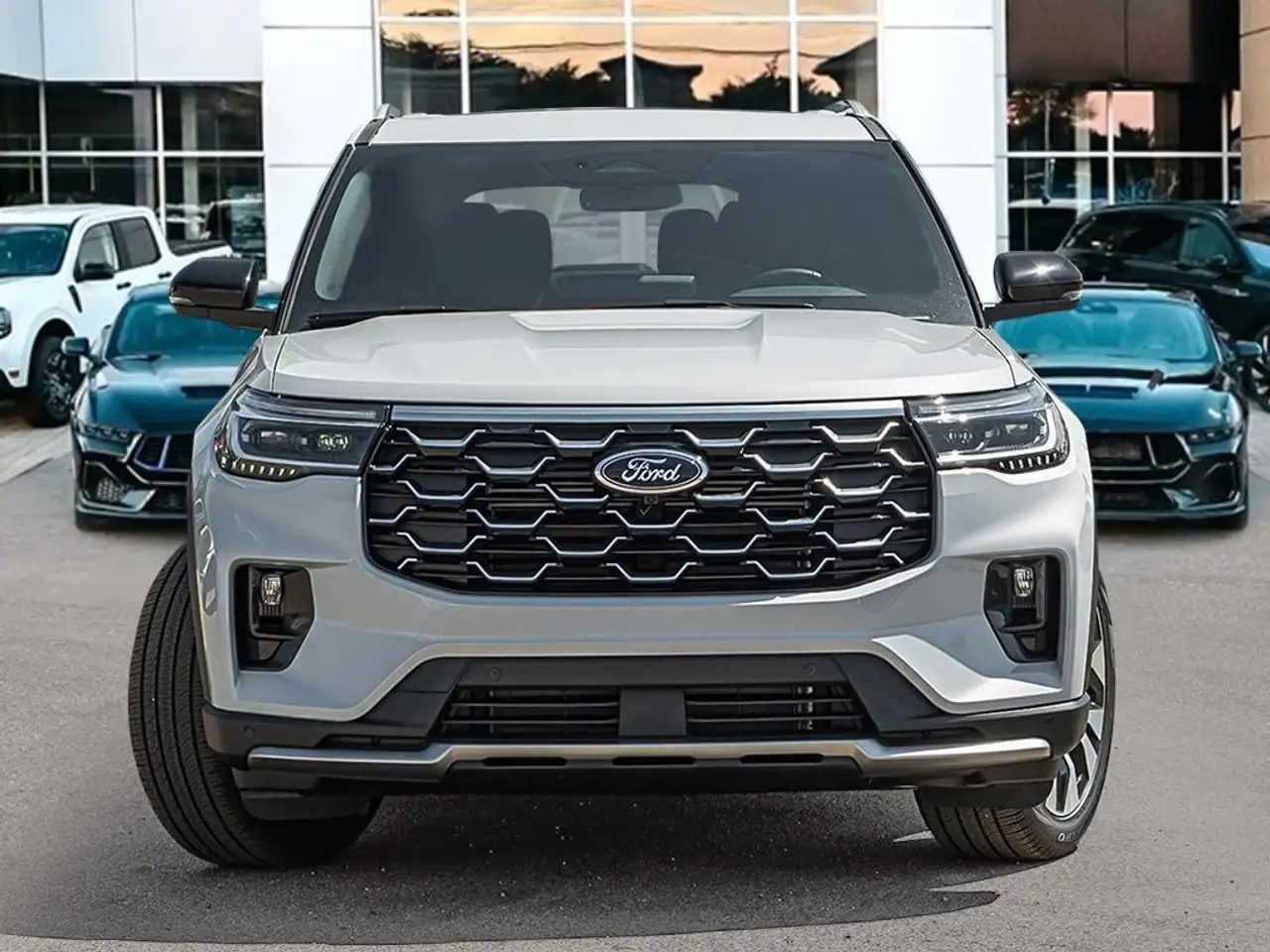 Ford Explorer снимка Ford Explorer