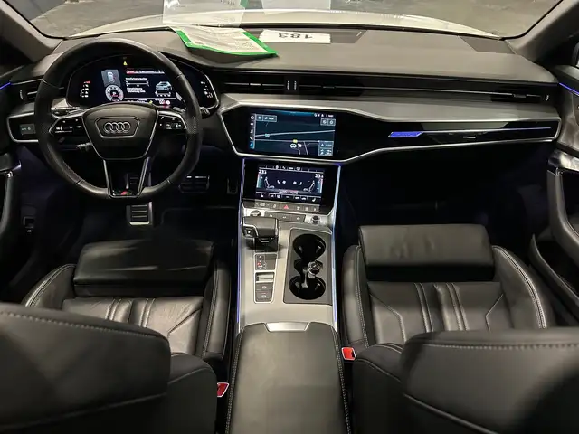 Audi A6 Avant view 13