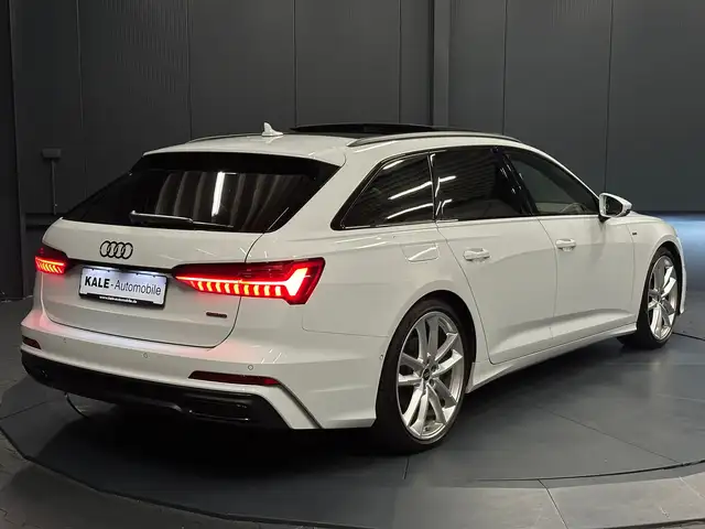 Audi A6 Avant view 5