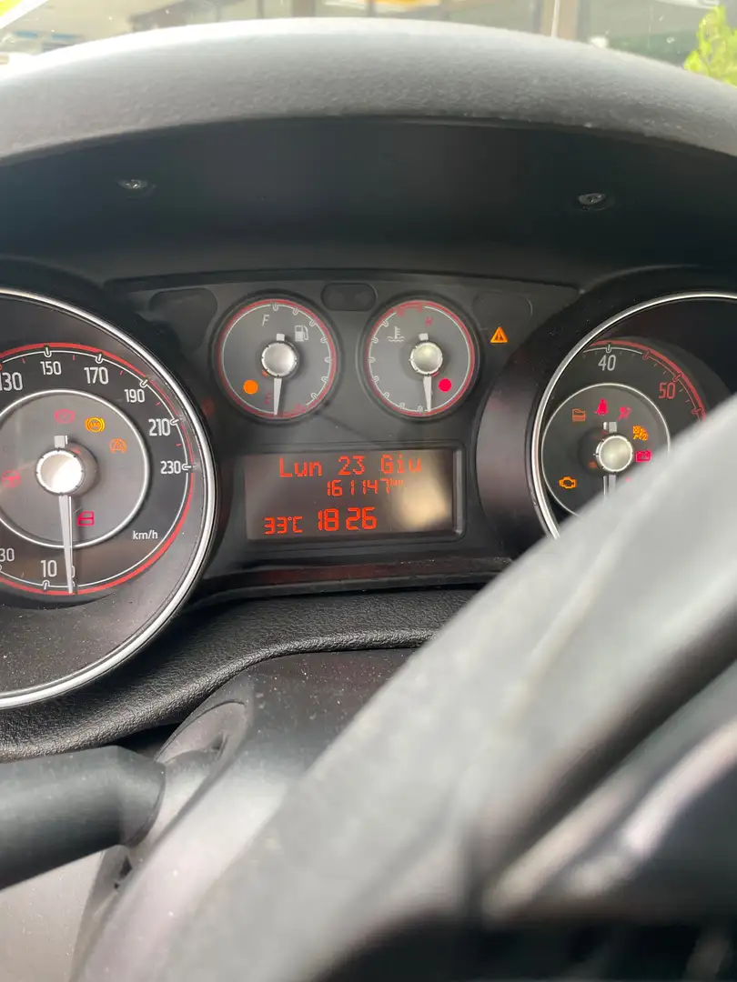Fiat Punto 1.3 multijet 75cv Bianco - 1