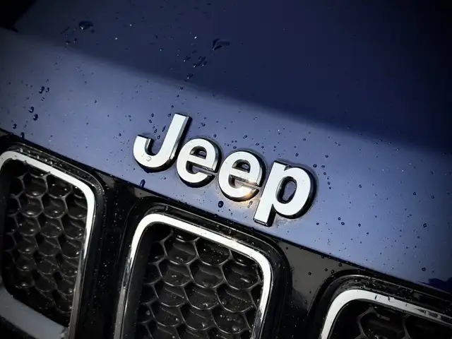 Jeep Compass view 3