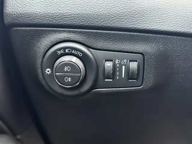 Jeep Compass view 14