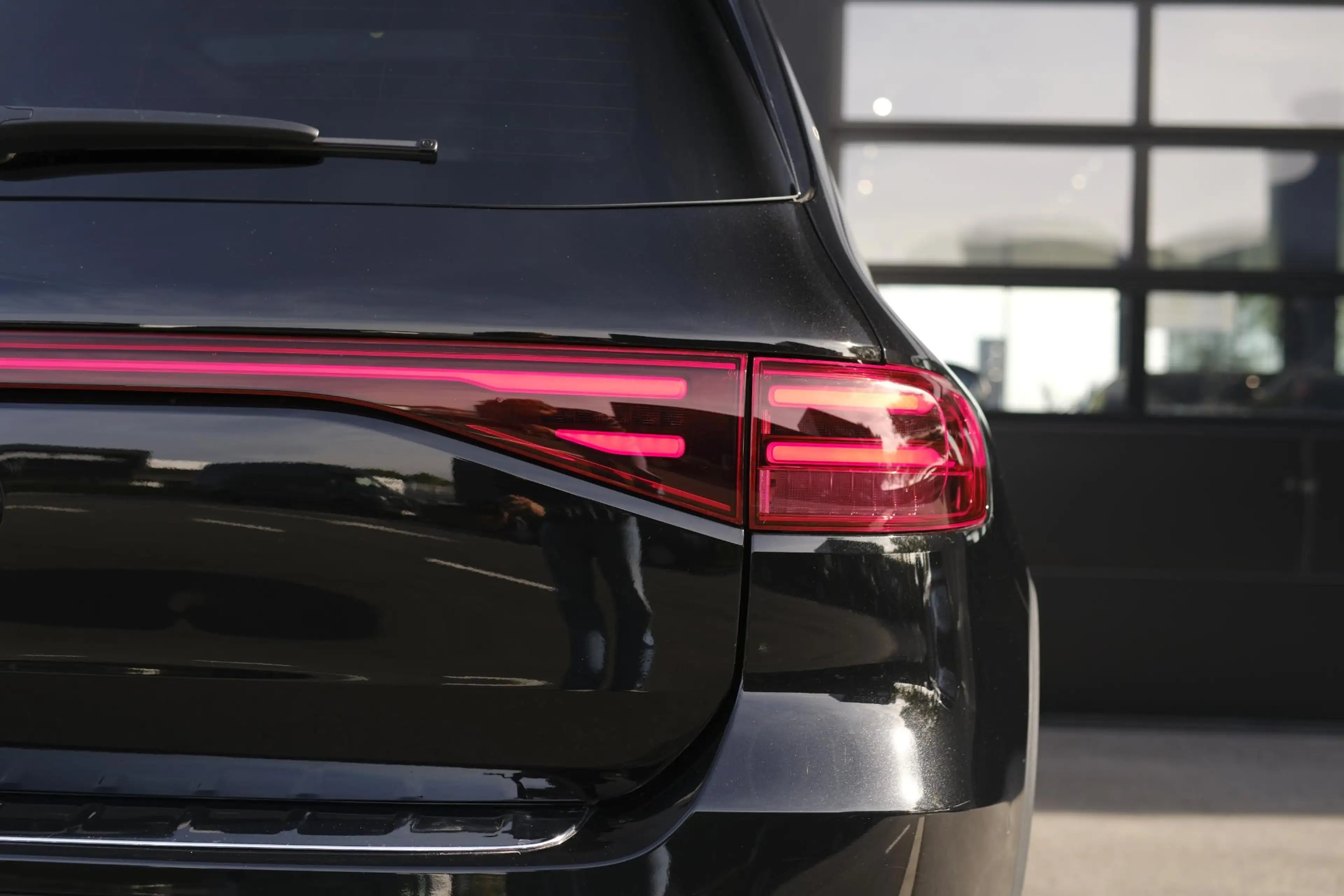 Mercedes-Benz EQB 250 250+ Star Edition + PANO + TREKHAAK + CARPLAY + — photo 6