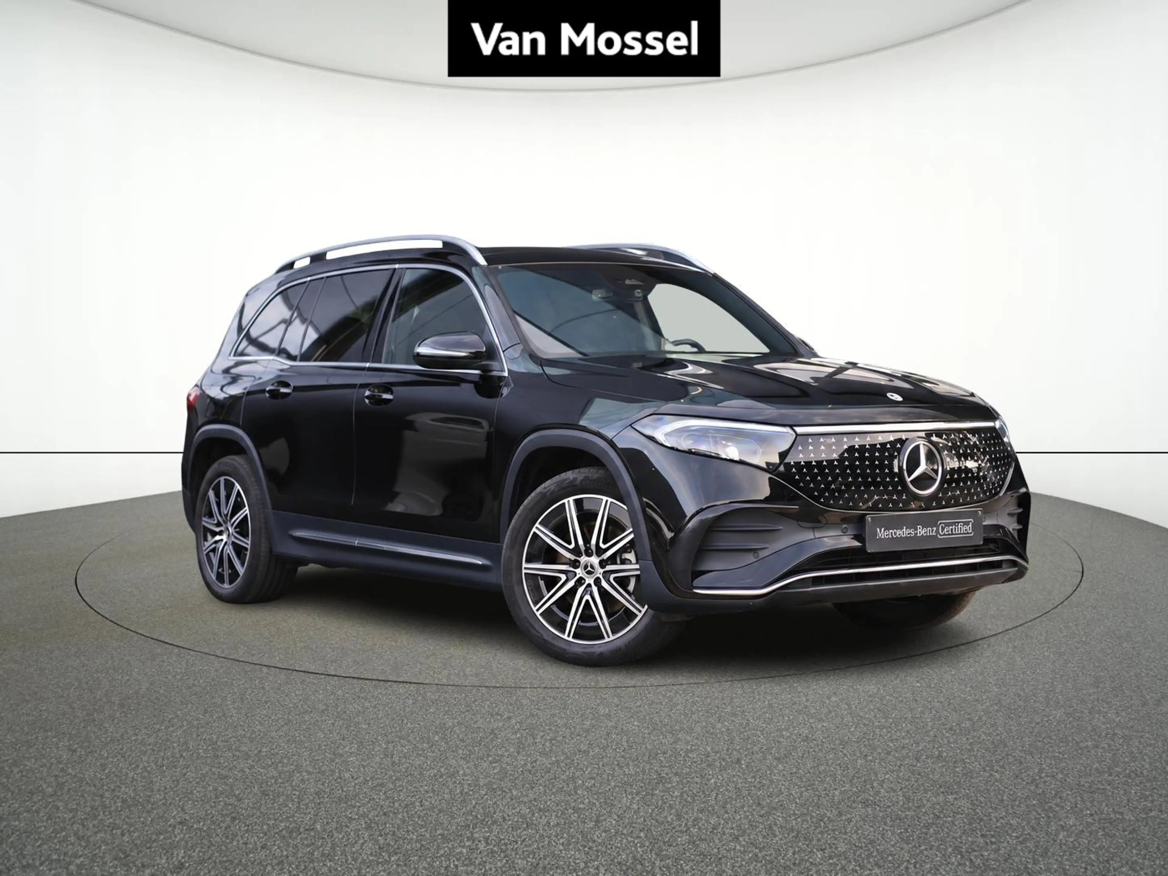 Mercedes-Benz EQB 250 250+ Star Edition + PANO + TREKHAAK + CARPLAY +