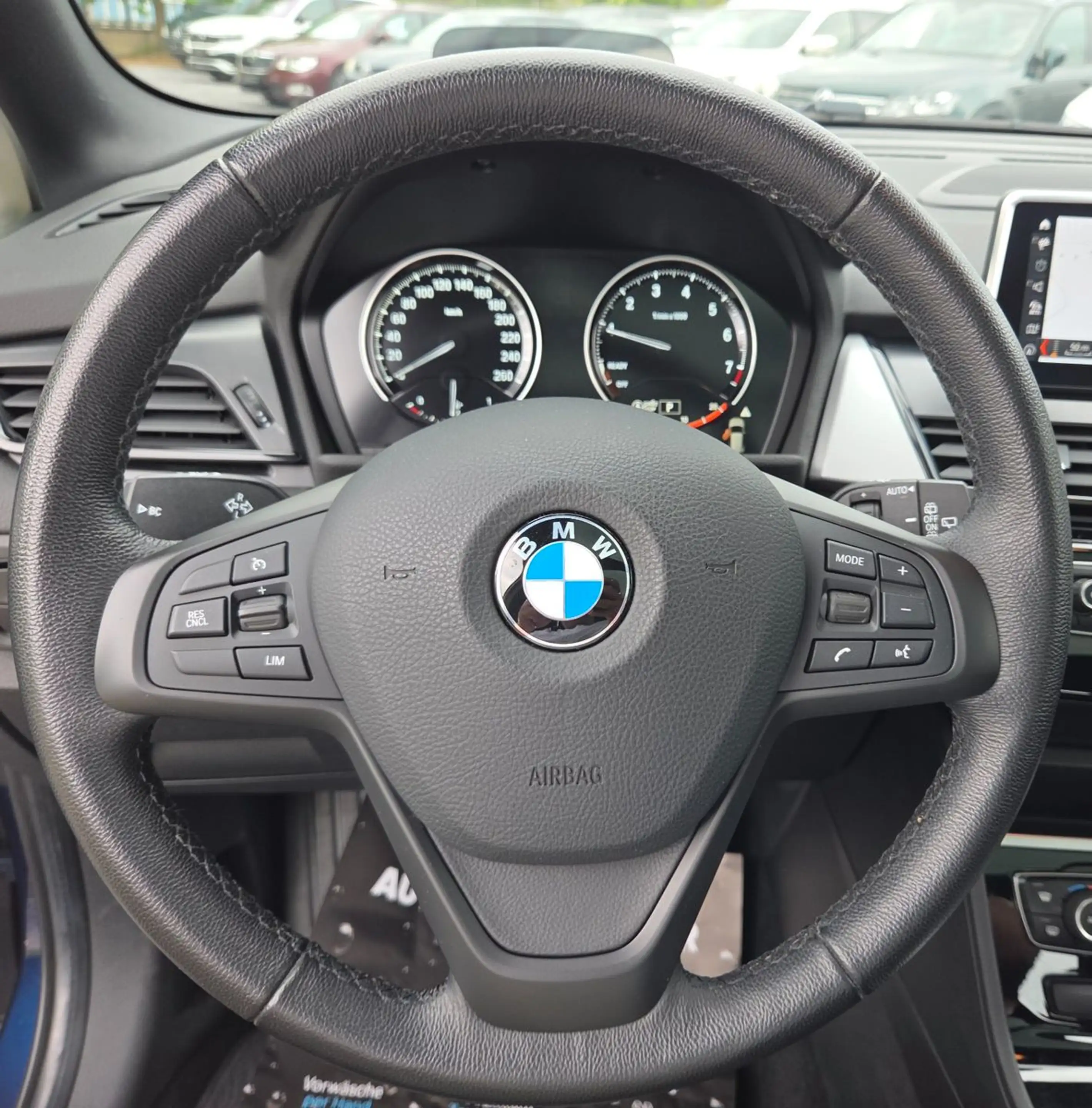 BMW 218 Pano LED CAM Navi PDC StHzg HuD — photo 9