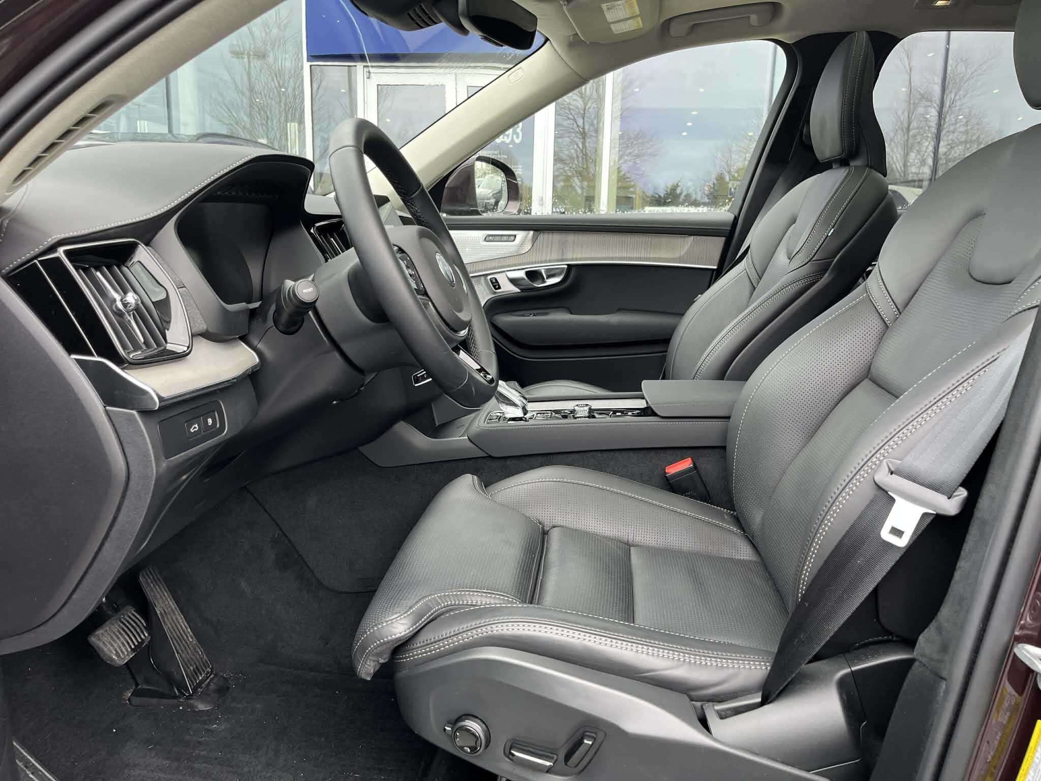 2025 Volvo XC90 2025.5 T8 AWD Ultra Bright Theme 6-Seater thumb 9