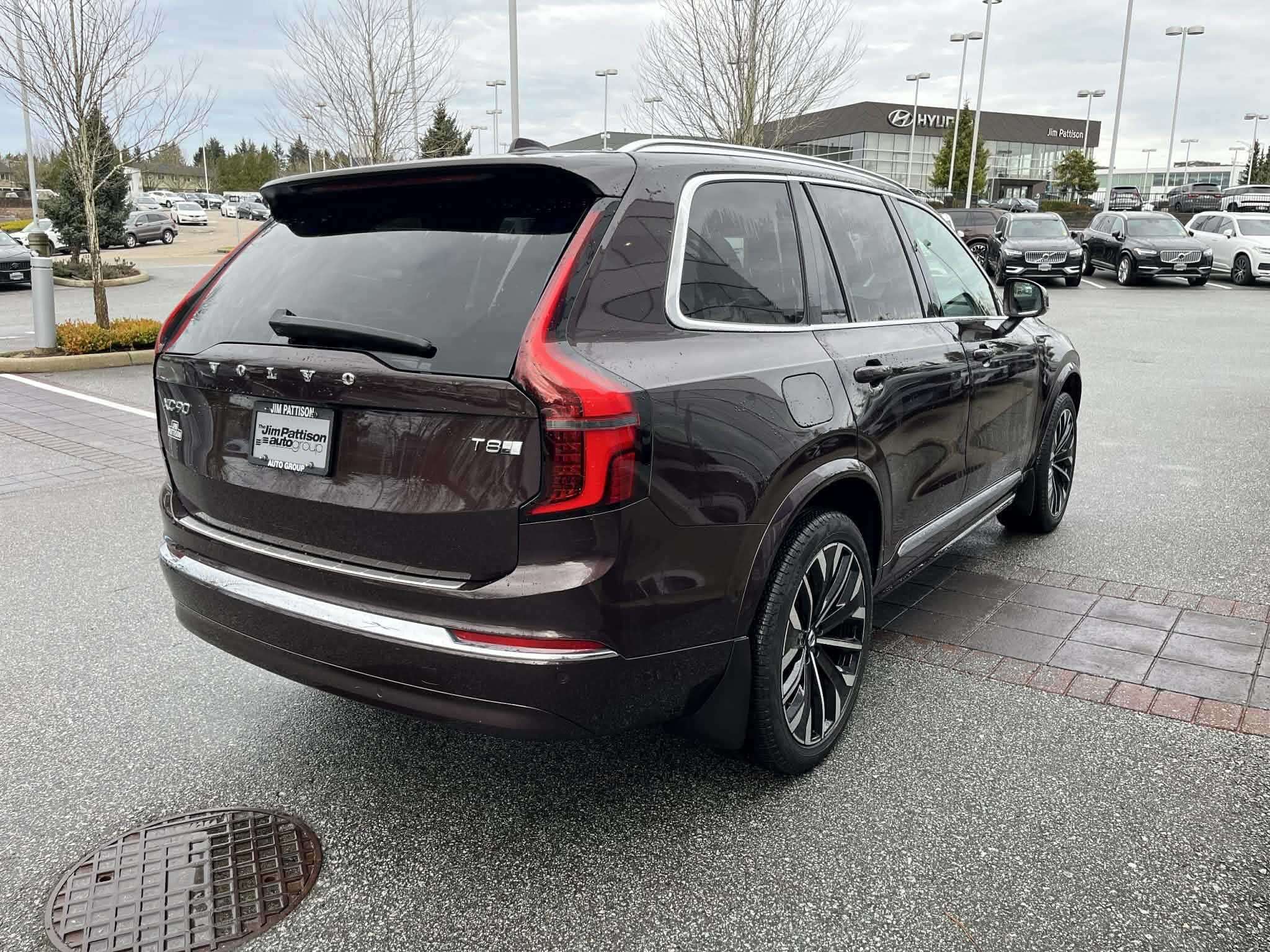 2025 Volvo XC90 2025.5 T8 AWD Ultra Bright Theme 6-Seater alt 5