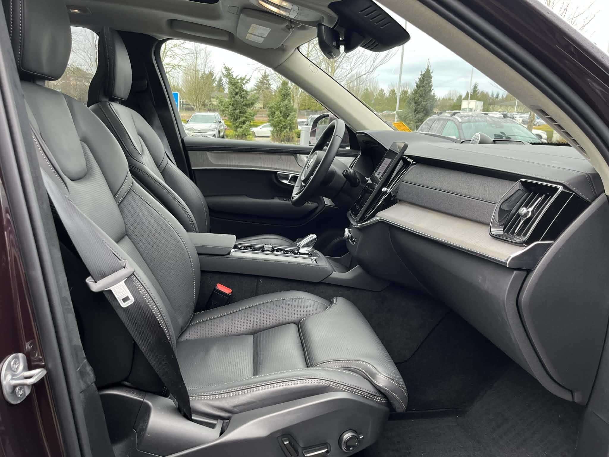 2025 Volvo XC90 2025.5 T8 AWD Ultra Bright Theme 6-Seater thumb 14