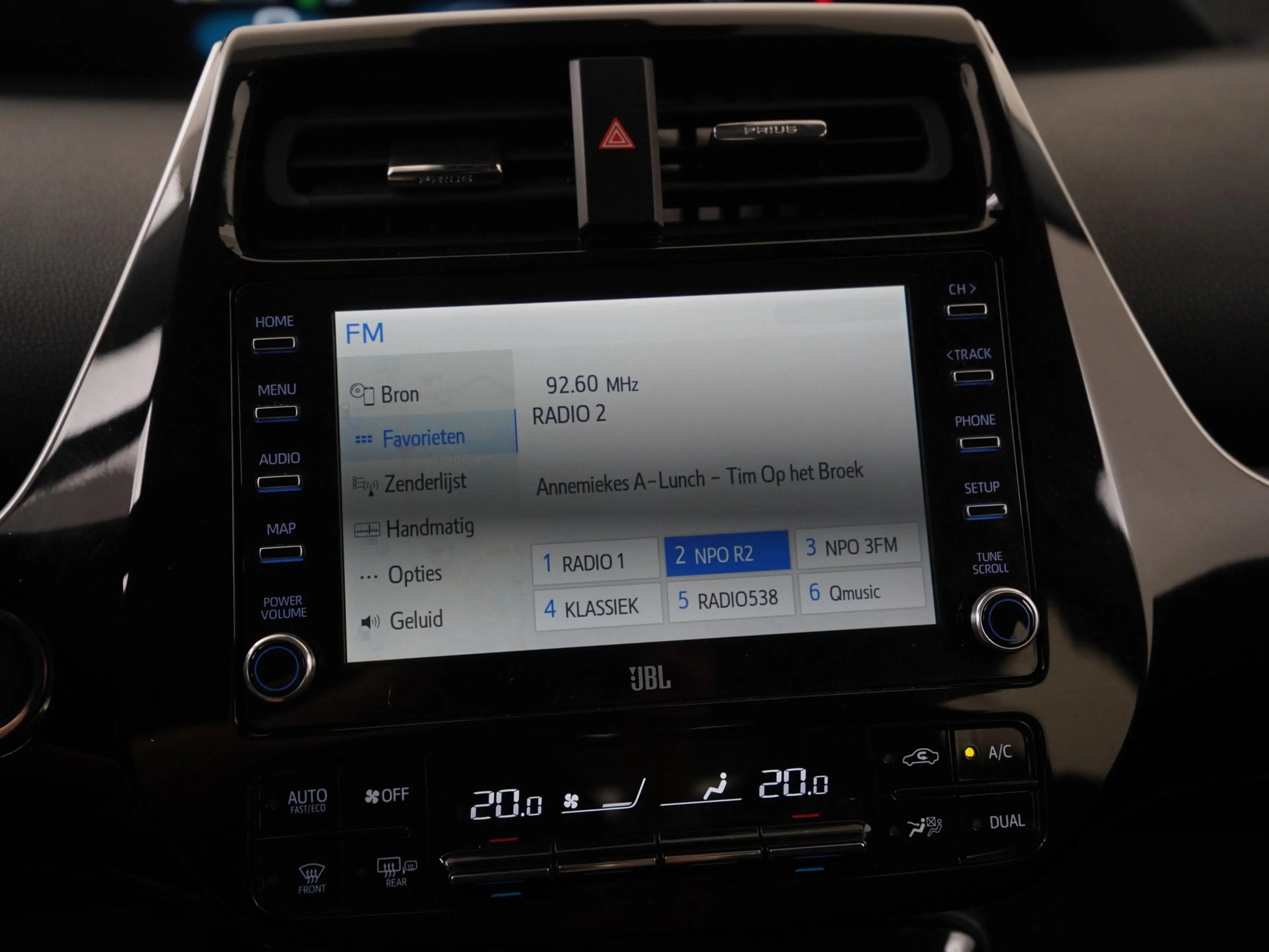Toyota Prius 1.8 Plug-in Dynamic | Zondag Open! — photo 13