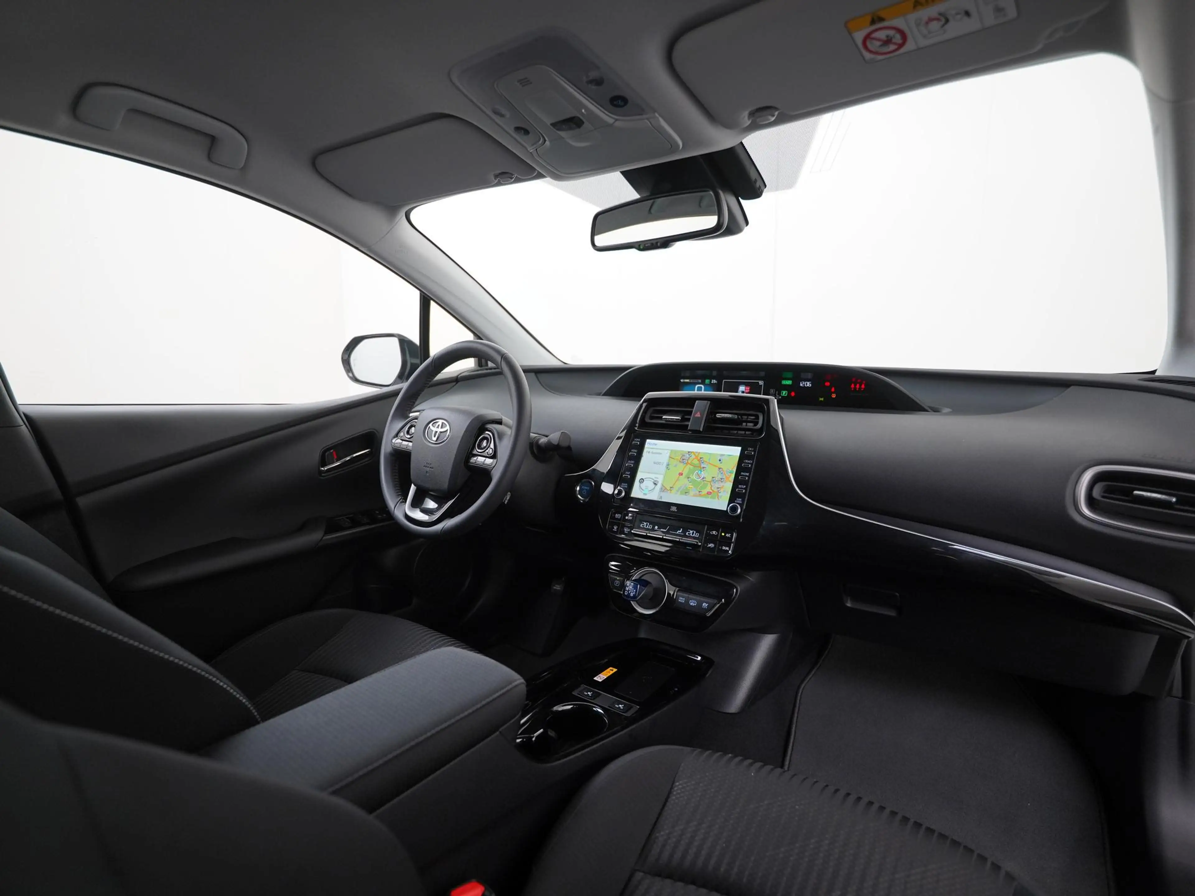 Toyota Prius 1.8 Plug-in Dynamic | Zondag Open! — photo 2