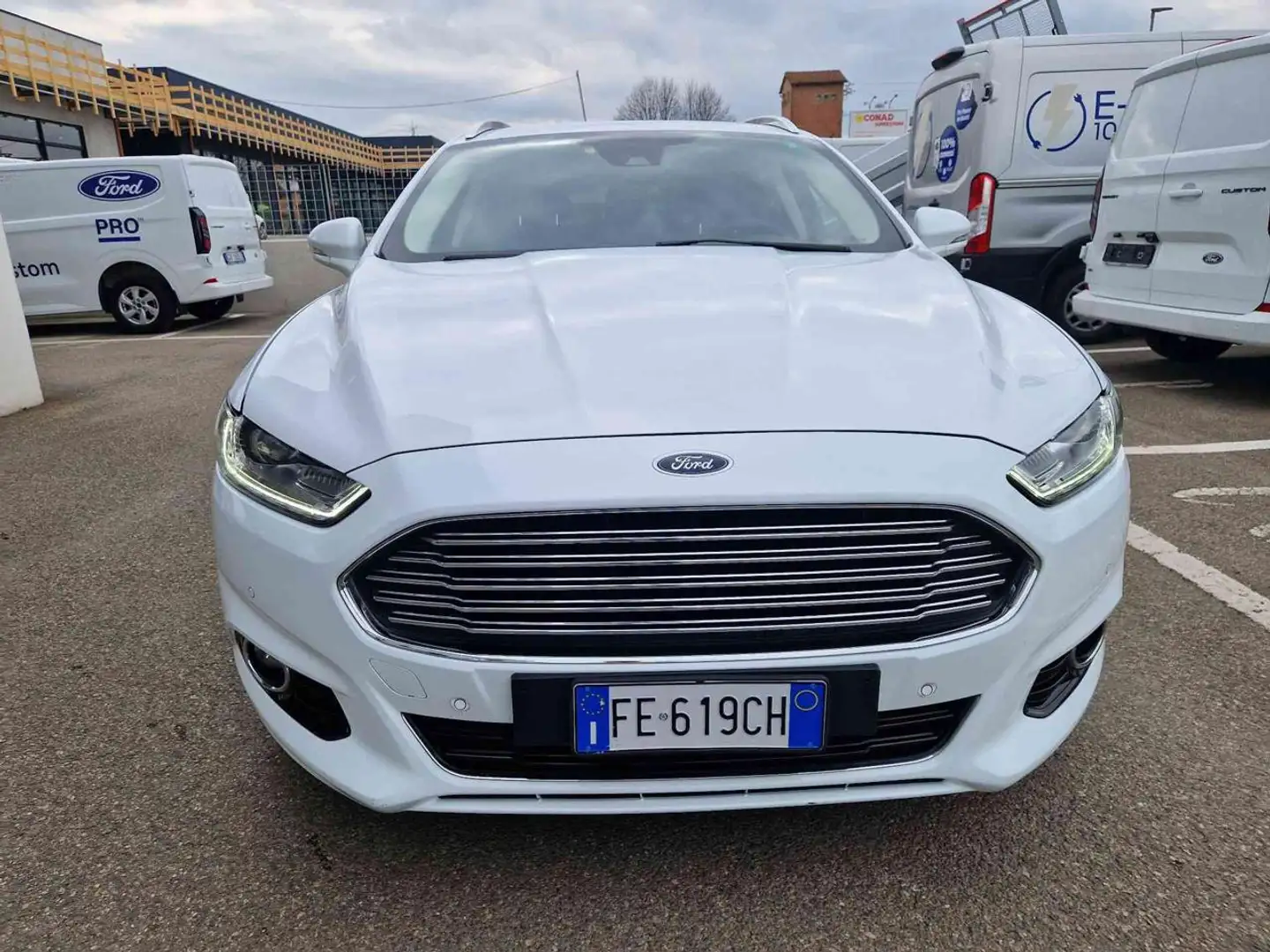 Ford Mondeo 2.0 TDCi 150 CV Powershift SW Titanium Bianco - 2