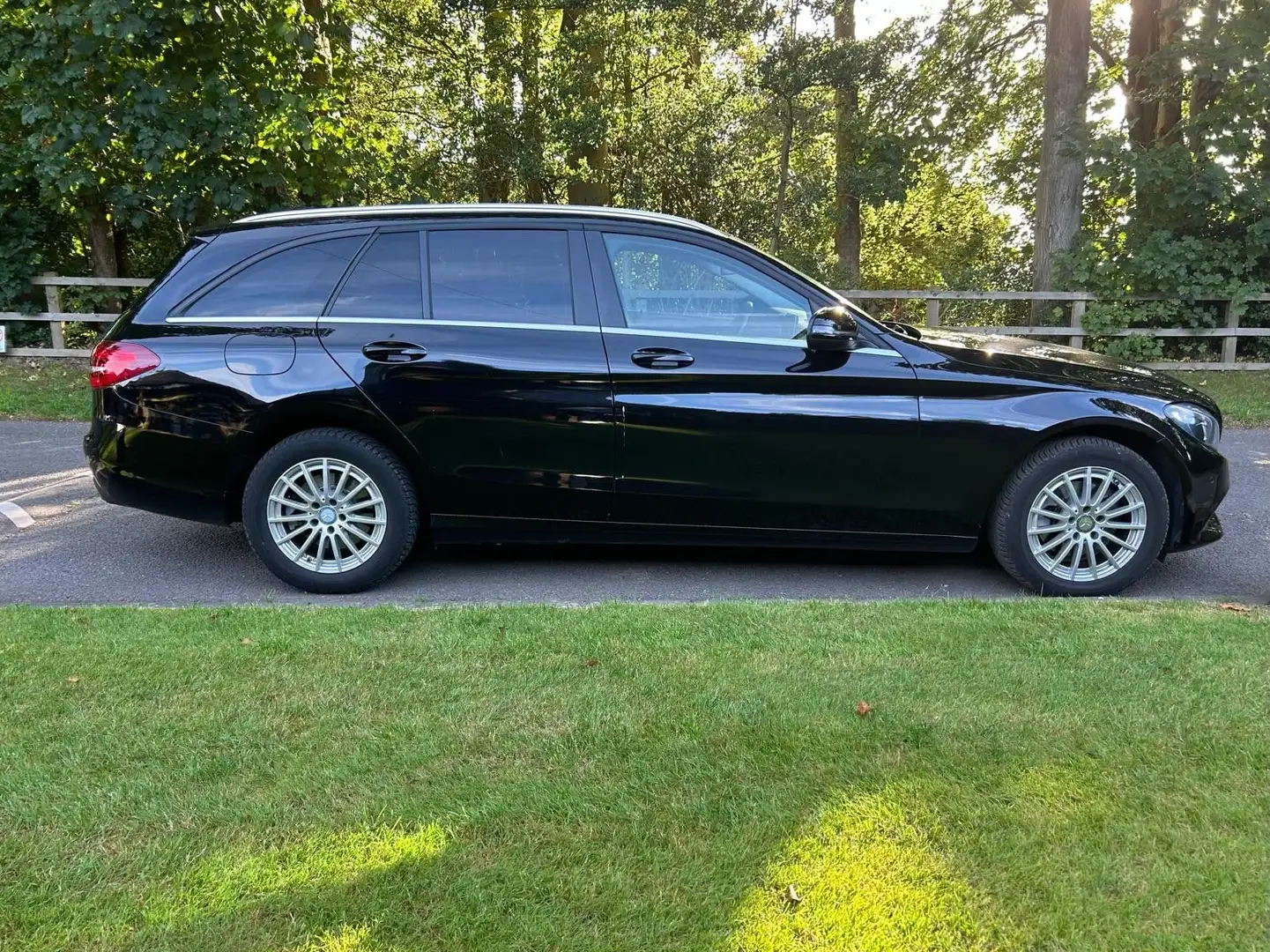 Mercedes-Benz C 200 C 200 T BlueTec / d (205.237) Schwarz - 2