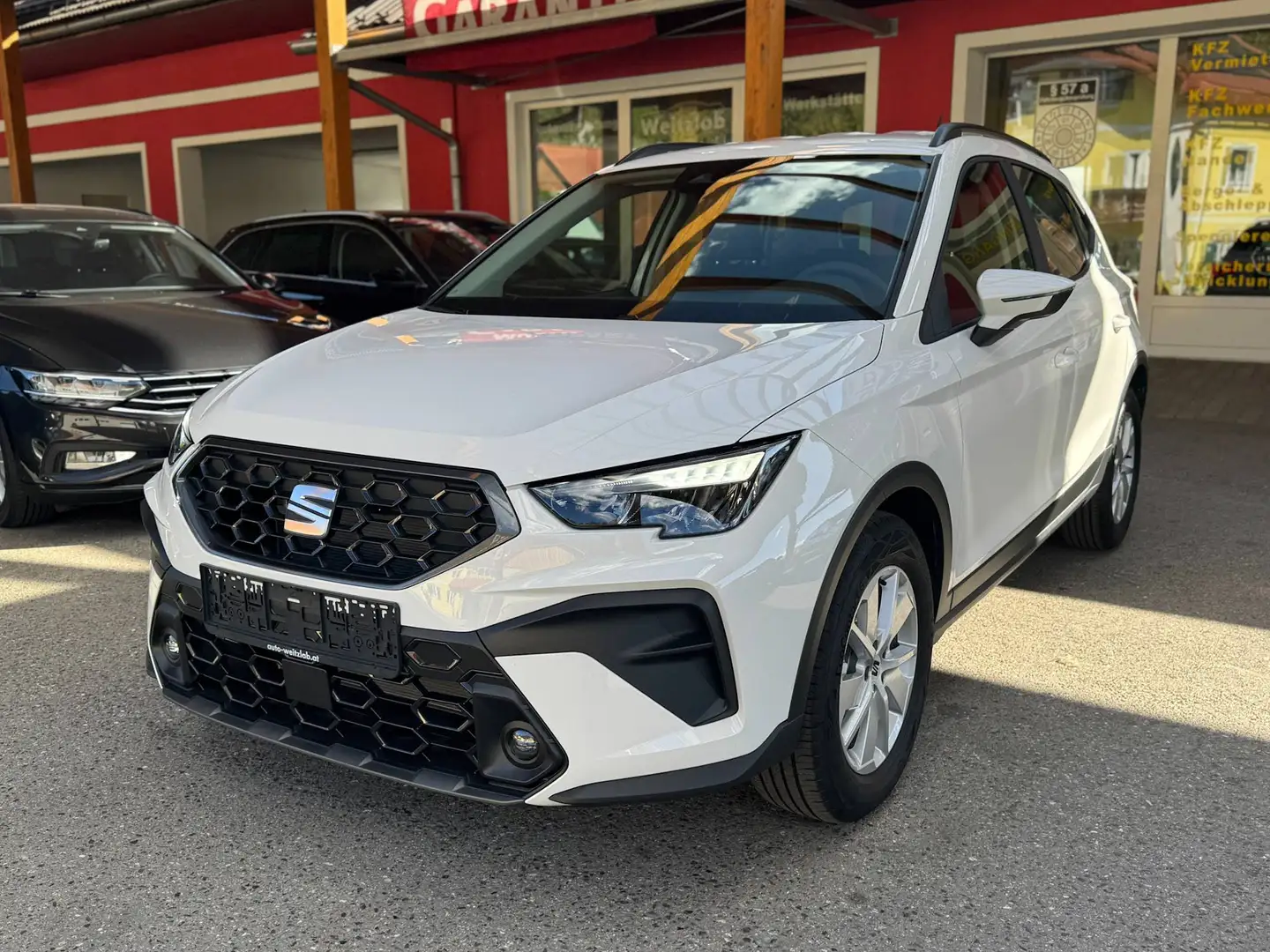 SEAT Arona Arona Reference Edition 1,0 TSI Weiß - 1