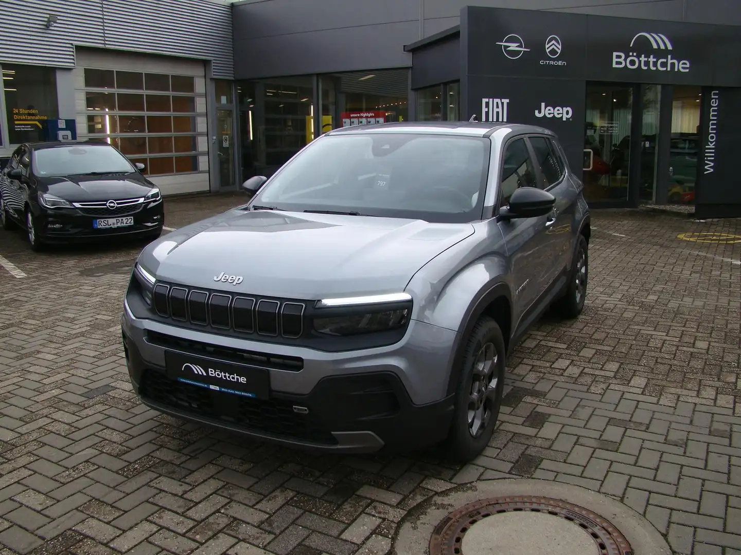 Jeep Avenger 1.2 T-GDI KAT Gris - 1