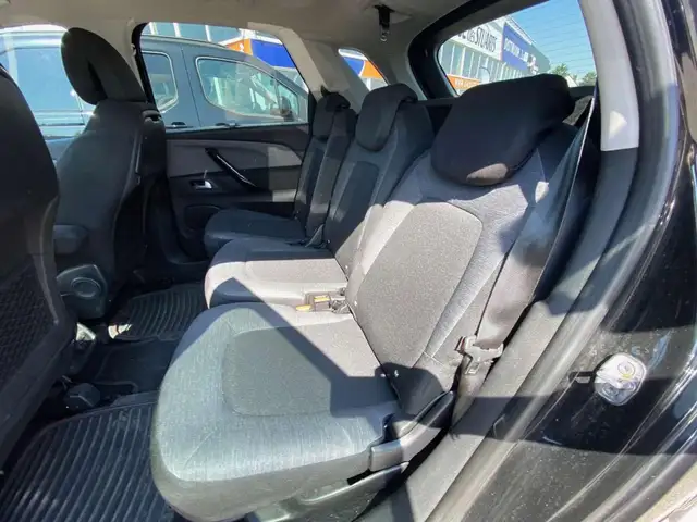 Citroen C4 Picasso view 5