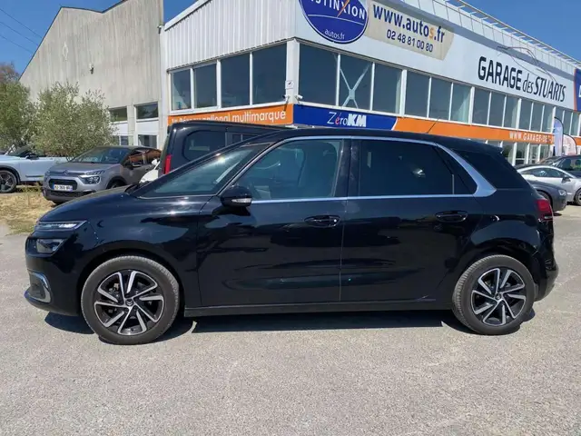 Citroen C4 Picasso view 3