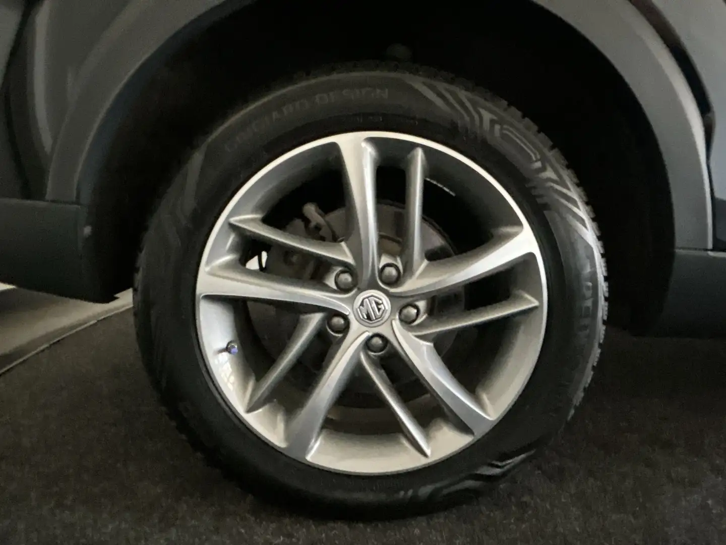 MG EHS 1.5 TGDI Luxury | Panoramadak | Plug-in Hybrid | L Schwarz - 2