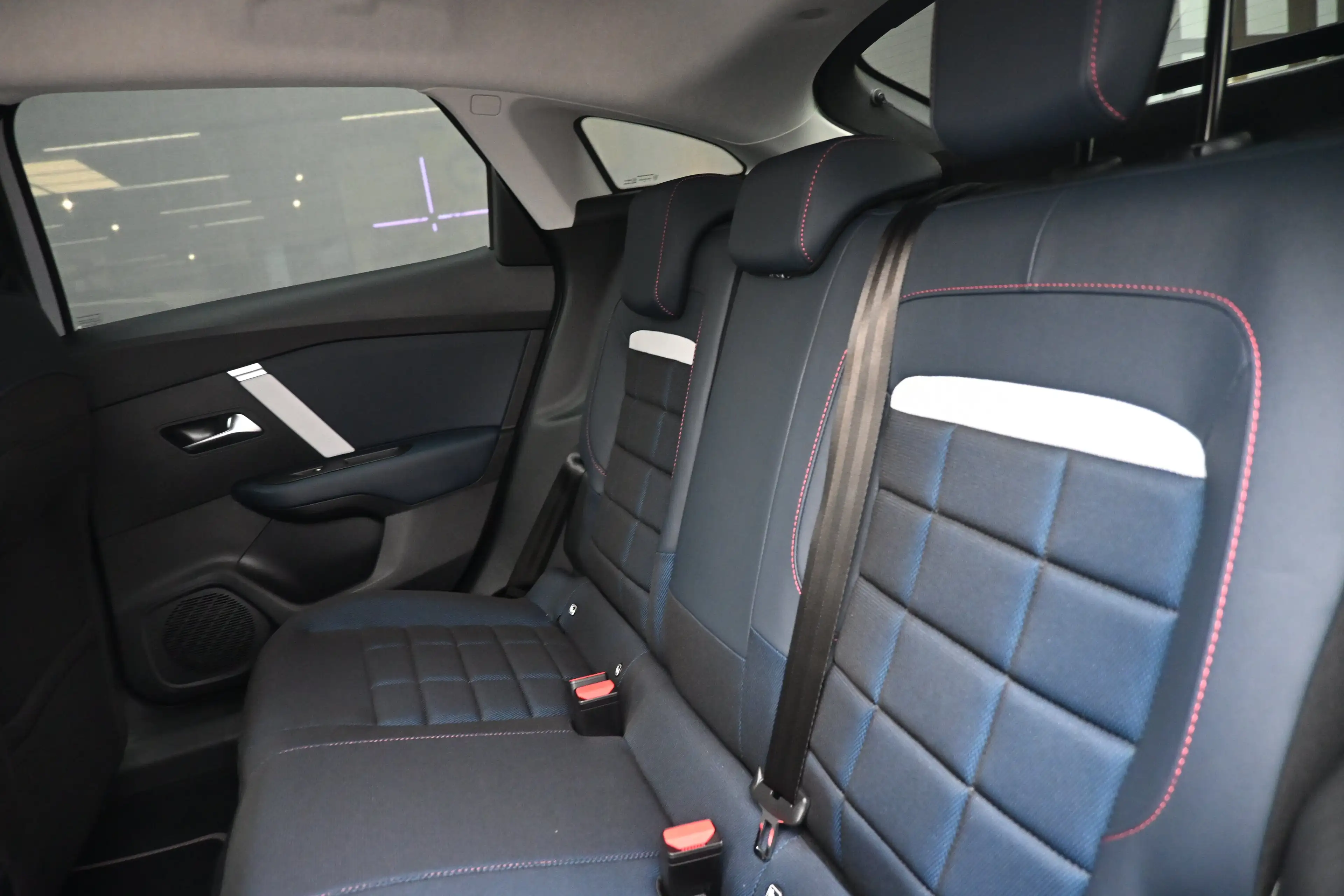 Citroen E-C4 Electric Collection 156pk Extended range 54 kWh | Navigatie — photo 11