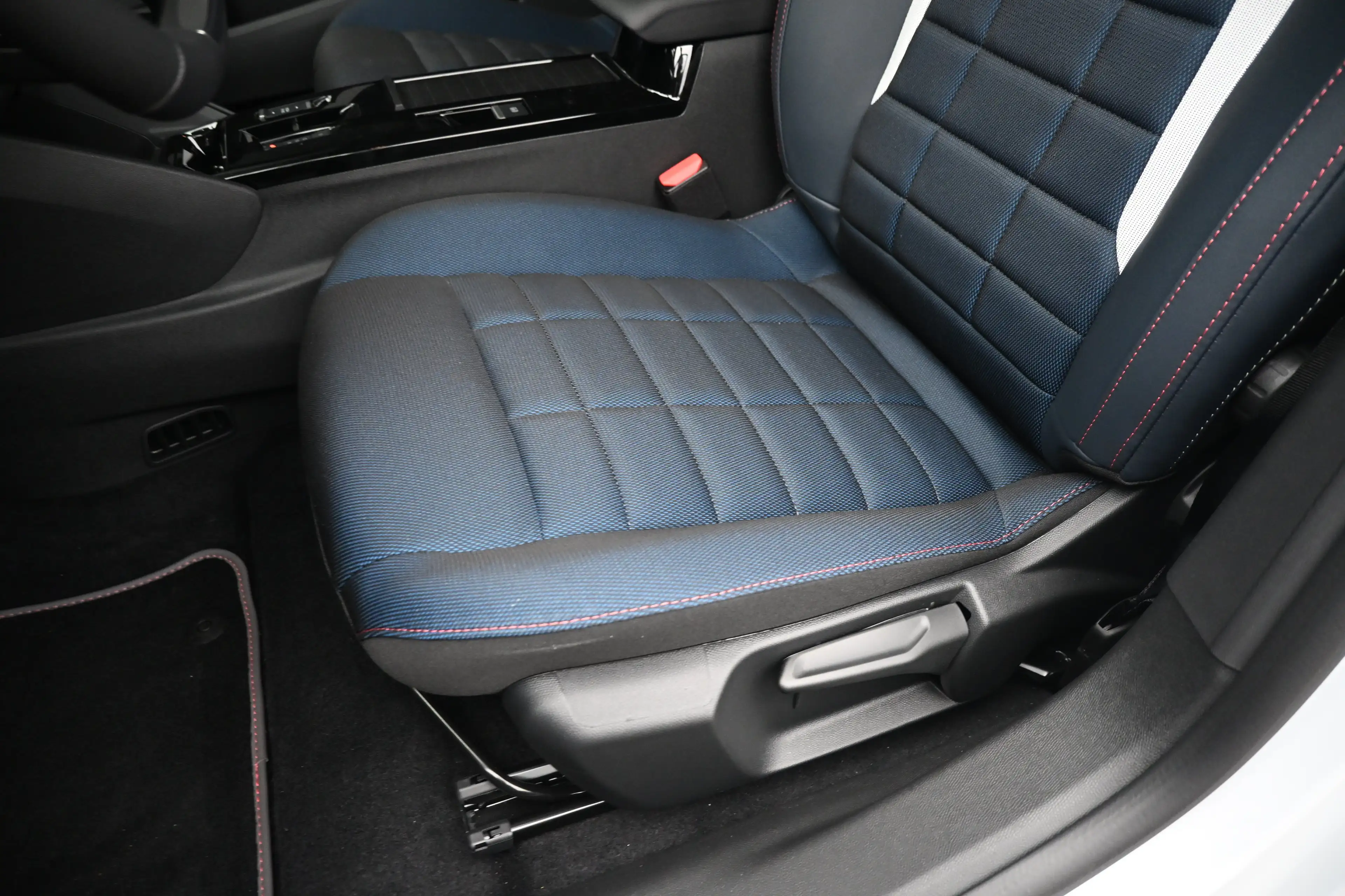 Citroen E-C4 Electric Collection 156pk Extended range 54 kWh | Navigatie — photo 9