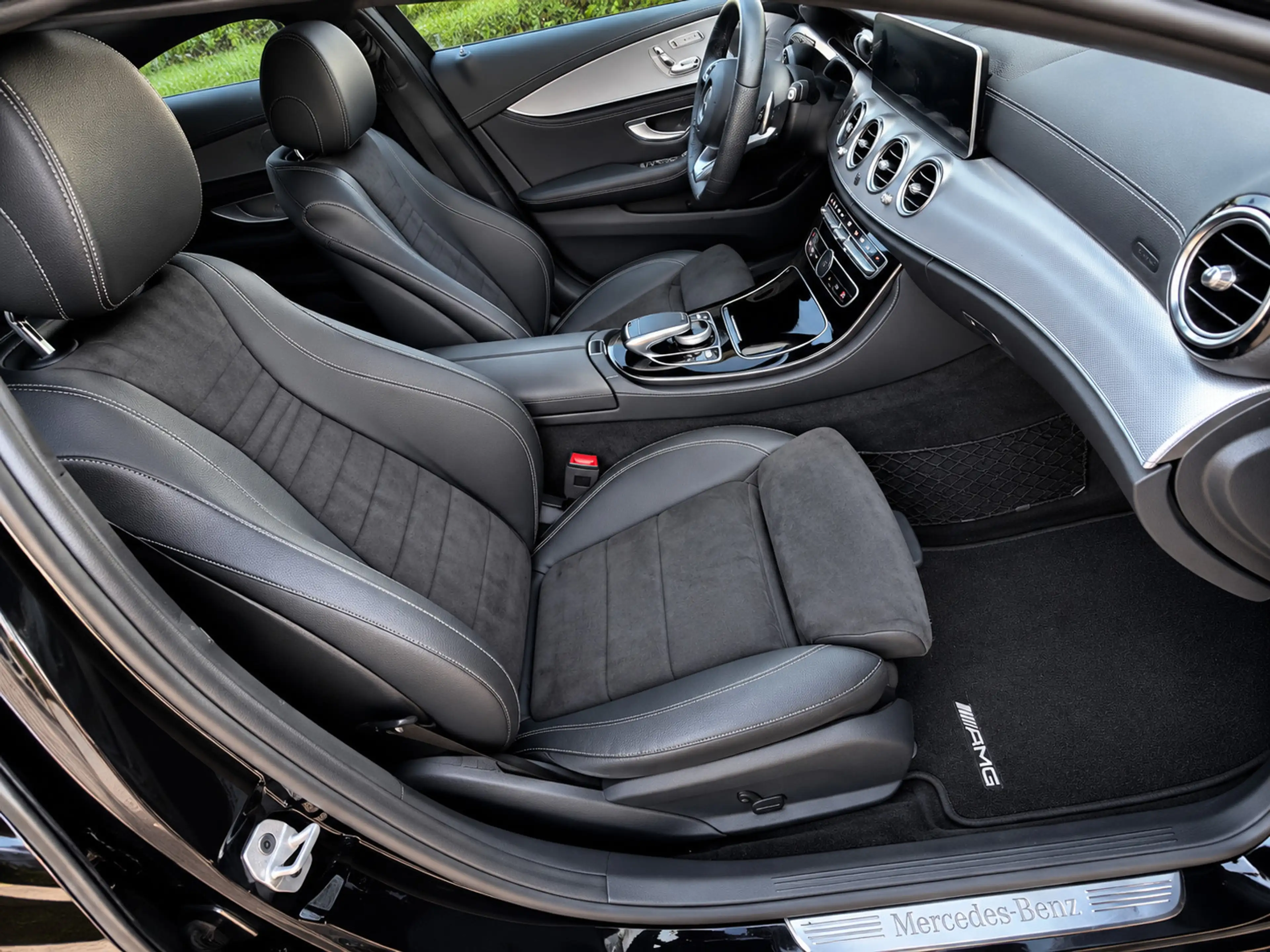 Mercedes-Benz E 350 e Premium Plus AMG | Adaptive Cruise | Steering as — photo 8