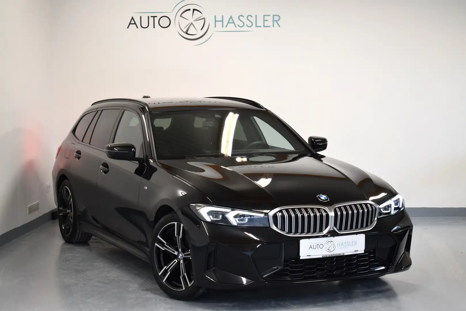 BMW 318 d Touring M-Sport Aut. LCI II Schwarz - 2