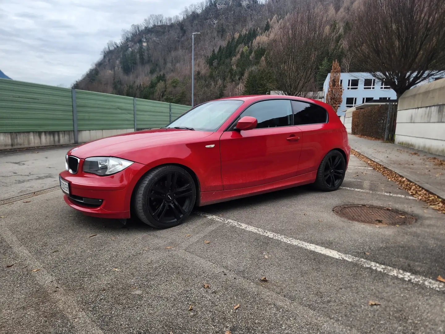 BMW 120 120i Österreich-Paket Österreich-Paket Rot - 2