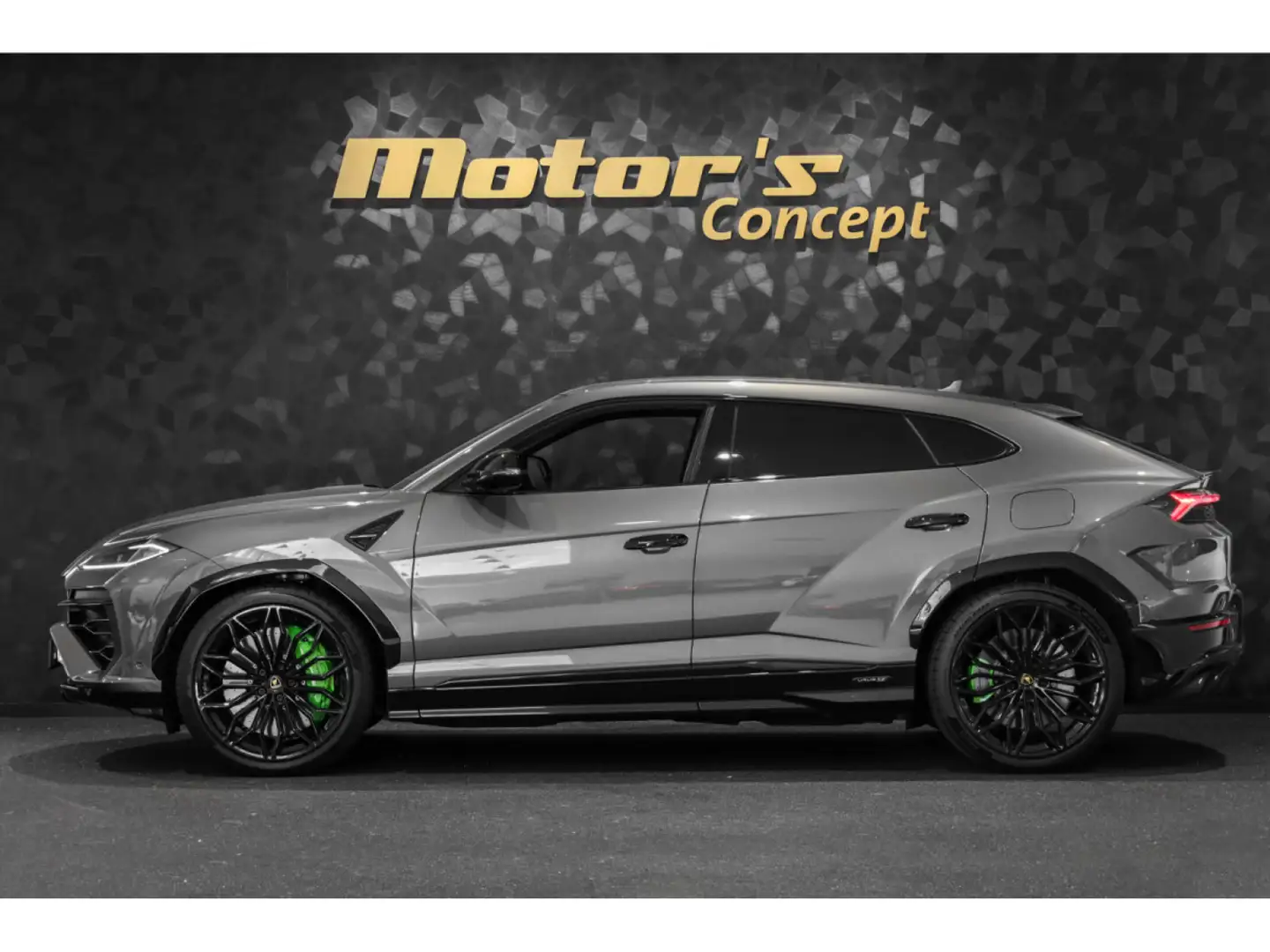 Lamborghini Urus SE - DISPONIBLE IMMÉDIATEMENT Schwarz - 2