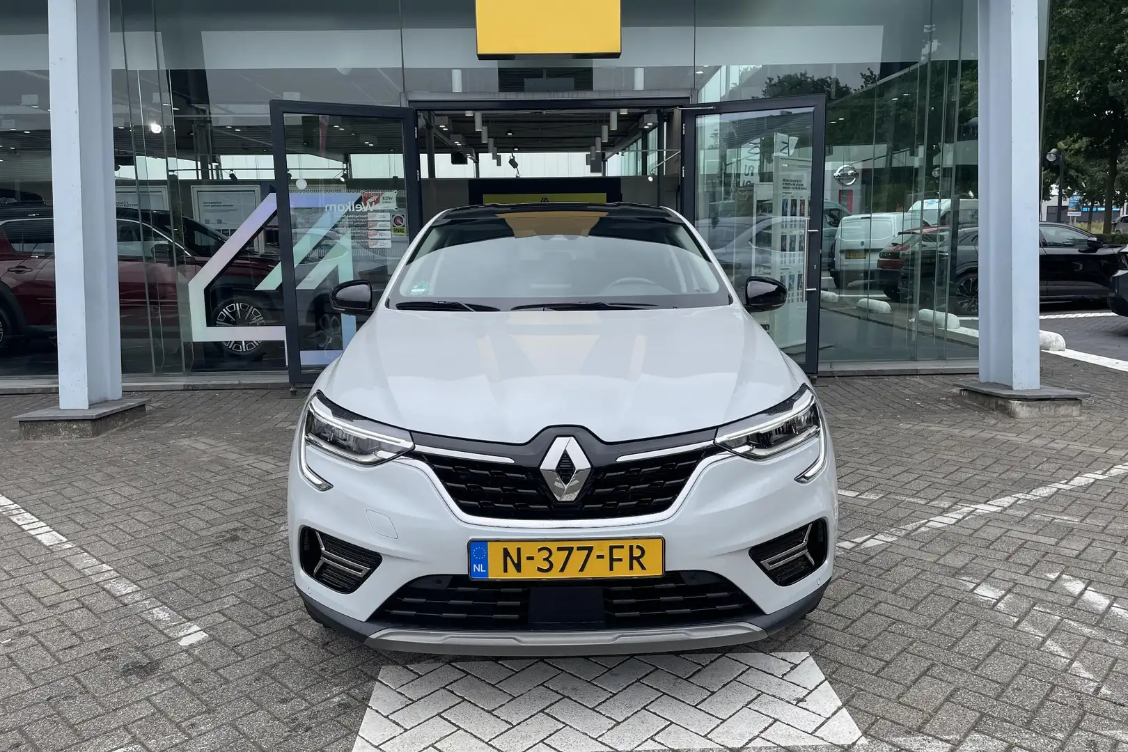 Renault Arkana 1.6 E-Tech Hybrid 145PK Intens AUTOMAAT | LAGE KMS Wit - 2