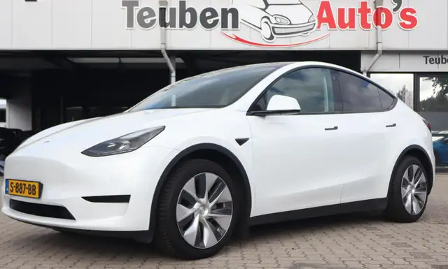Tesla Model Y RWD 58 kWh Full Self-Driving comp 3 | SOH 88,7% |