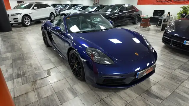 Porsche Boxster view 8