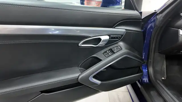 Porsche Boxster view 15