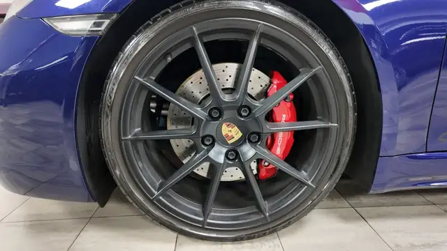 Porsche Boxster view 11