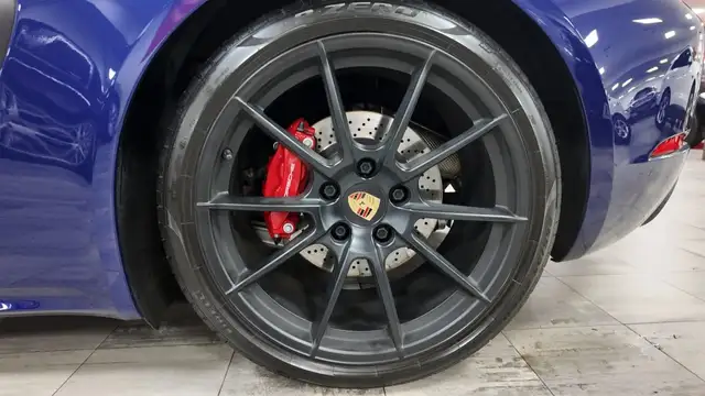 Porsche Boxster view 12