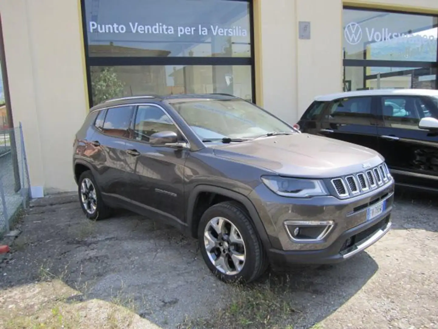 Jeep Compass 2.0 Multijet II 4WD Limited Grau - 1