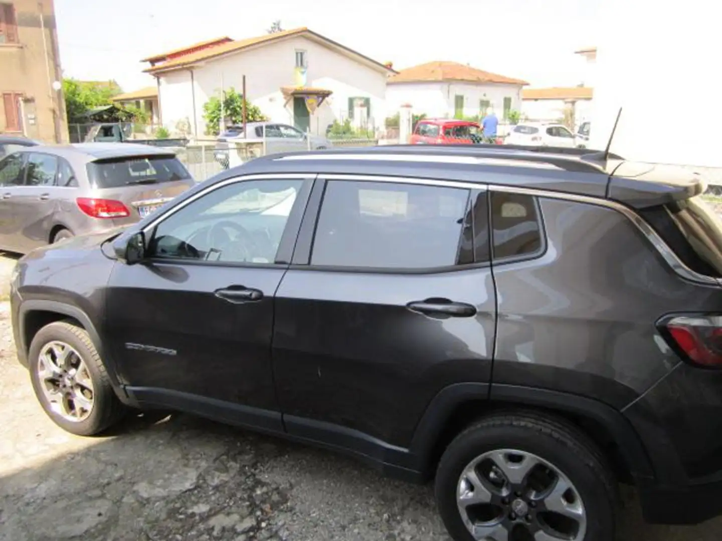 Jeep Compass 2.0 Multijet II 4WD Limited Grau - 2