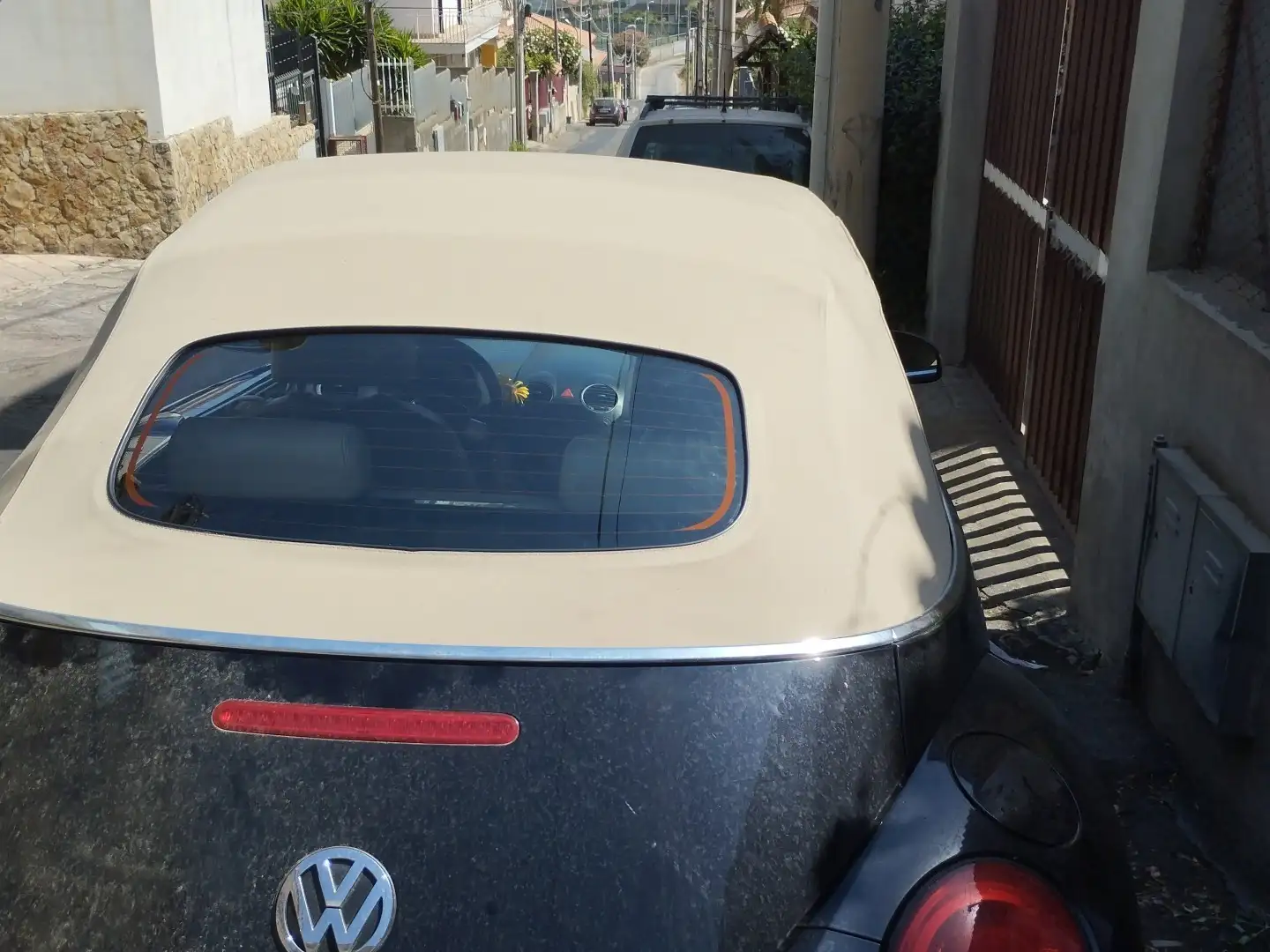Volkswagen New Beetle Cabrio 1.9 tdi 105cv - 1