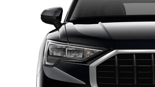 Audi Q3 view 6